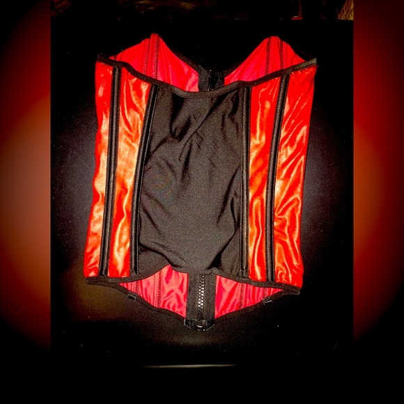 Red Corset - Picture 2 of 2
